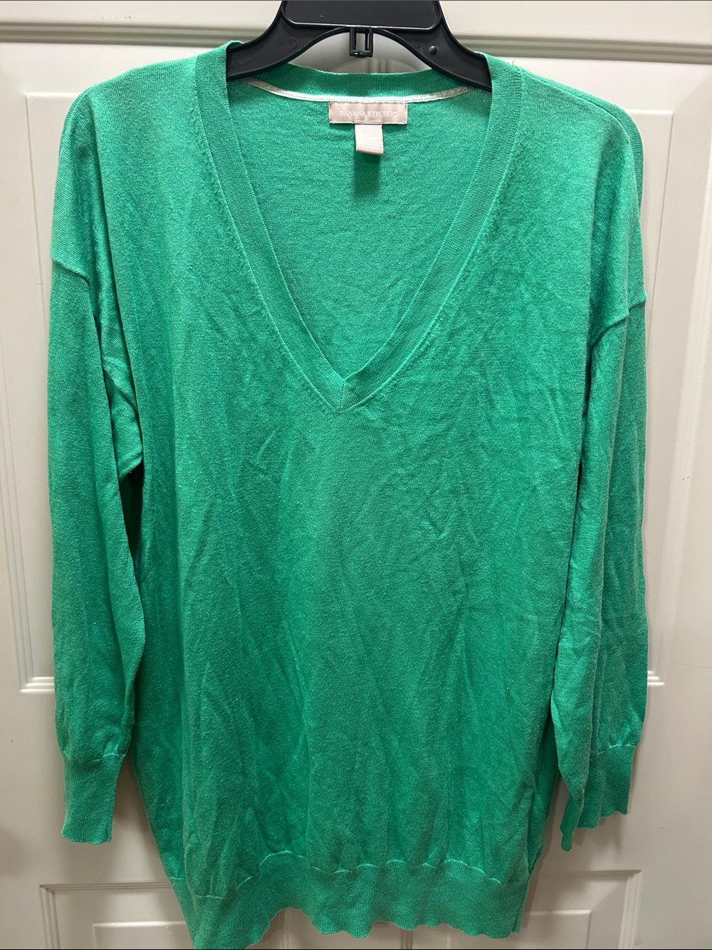 Banana Republic V-Neck Sweater in Bright Green